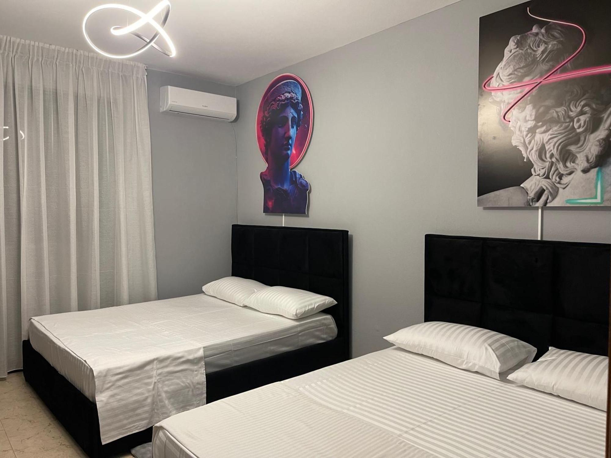 טיראנה Super House 2 Blloku - 3 Rooms מראה חיצוני תמונה